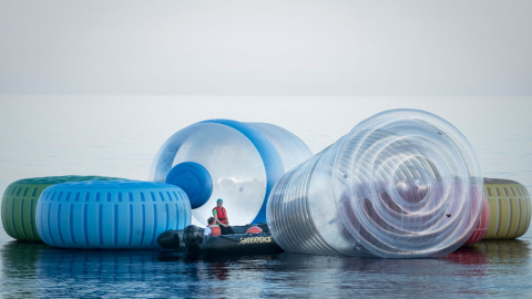 Acción de Greenpeace contra la contaminación por plásticos en el Mediterráneo. GREENPEACE Acción de Greenpeace contra la contaminación por plásticos en el Mediterráneo. GREENPEACE