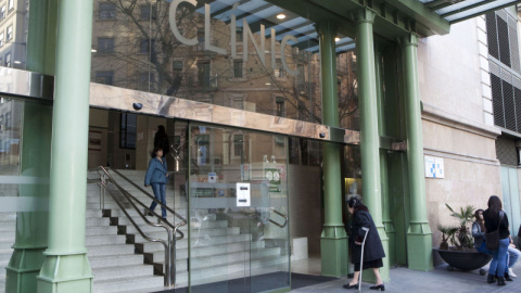 Entrada del Hospital Clínic de Barcelona. Entrada del Hospital Clínic de Barcelona.