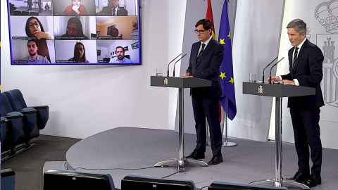 29/04/2020.- Captura tomada de la señal institucional del Palacio de la Moncloa de la rueda de prensa ofrecida por el ministro de Interior, Fernando Grande-Marlaska (d), y el responsable de Sanidad, Salvador Illa. / EFE 29/04/2020.- Captura tomada de la señal institucional del Palacio de la Moncloa de la rueda de prensa ofrecida por el ministro de Interior, Fernando Grande-Marlaska (d), y el responsable de Sanidad, Salvador Illa. / EFE