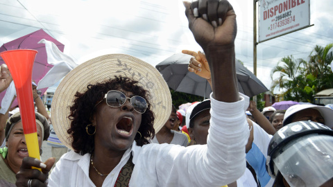 Cientos de personas participan en una protesta en Buenaventura (Colombia).EFE/Ernesto Guzmán Jr