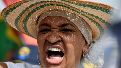 La ciudad de Buenaventura, el principal puerto colombiano en el Océano Pacífico, estuvo 22 días de huelga general en la que se reclama al Gobierno que invierta recursos para llevar agua potable, mejorar la seguridad, la infraestructura en salud y educa