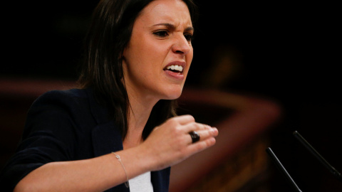 La portavoz de Unidos Podemos en el Congreso, Irene Montero, durante su intervención. REUTERS/Juan Medina