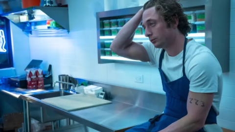 Fotograma de la serie "The Bear". Fotograma de la serie "The Bear".