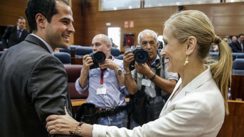 Ignacio Aguado, de Ciudadanos, junto a Cristina Cifuentes en una imagen de archivo / EFE Ignacio Aguado, de Ciudadanos, junto a Cristina Cifuentes en una imagen de archivo / EFE