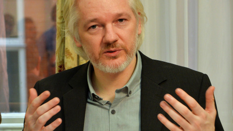 18/08/2014 - Julian Assange durante una conferencia de prensa en la embajada de Ecuador en el centro de Londres el 18 de agosto de 2014 | REUTERS/ John Stillwell 18/08/2014 - Julian Assange durante una conferencia de prensa en la embajada de Ecuador en el centro de Londres el 18 de agosto de 2014 | REUTERS/ John Stillwell