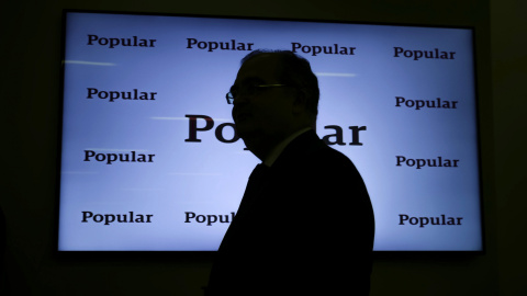 El presidente saliente del Banco Popular, Ángel Ron, durante la presentación de los resultados de 2016. EFE/Emilio Naranjo El presidente saliente del Banco Popular, Ángel Ron, durante la presentación de los resultados de 2016. EFE/Emilio Naranjo