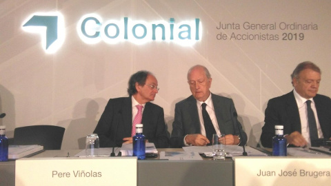El presidente de Colonial, Juan José Bruguera, y el consejero delegado, Pere Viñolas, en la junta de accionistas 2019 de la compañía. E.P. El presidente de Colonial, Juan José Bruguera, y el consejero delegado, Pere Viñolas, en la junta de accionistas 2019 de la compañía. E.P.