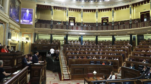 El portavoz parlamentario del PSOE, José Luis Ábalos, durante su intervención en el Congreso durante la moción de censura. - EFE