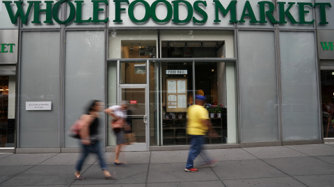 Una tiende de la cadena de supermercados Whole Foods en Manhattan. REUTERS/Carlo Allegri Una tiende de la cadena de supermercados Whole Foods en Manhattan. REUTERS/Carlo Allegri