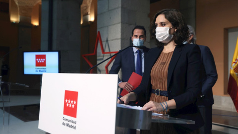 La presidenta madrileña, Isabel Díaz Ayuso, el vicepresidente madrileño, Ignacio Aguado (izda), y el consejero de Sanidad de Madrid, Enrique Ruiz. /EFE La presidenta madrileña, Isabel Díaz Ayuso, el vicepresidente madrileño, Ignacio Aguado (izda), y el consejero de Sanidad de Madrid, Enrique Ruiz. /EFE