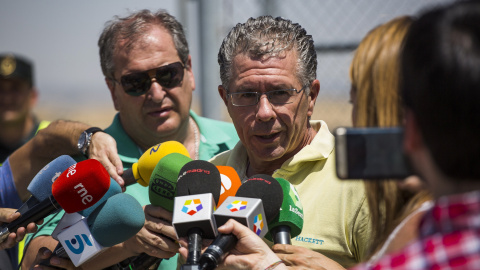 El exconsejero madrileño Francisco Granados, hace declaraciones a los periodistas tras salir de prisión bajo fianza tras 31 meses encarcelado por la trama Púnica. EFE/Santi Donaire El exconsejero madrileño Francisco Granados, hace declaraciones a los periodistas tras salir de prisión bajo fianza tras 31 meses encarcelado por la trama Púnica. EFE/Santi Donaire
