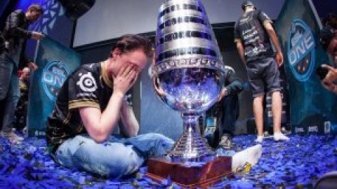 Llenan estadios y compiten con Netflix: esports, la industria de los mil millones Llenan estadios y compiten con Netflix: esports, la industria de los mil millones