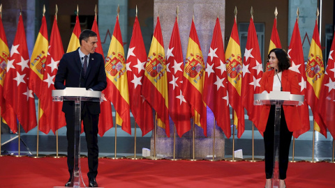 La presidenta de la Comunidad de Madrid, Isabel Díaz Ayuso, y el jefe del Gobierno, Pedro Sánchez. - EFE La presidenta de la Comunidad de Madrid, Isabel Díaz Ayuso, y el jefe del Gobierno, Pedro Sánchez. - EFE
