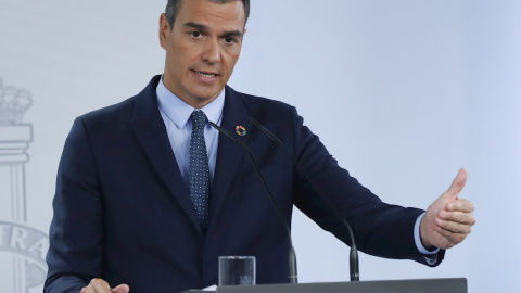 El presidente del Gobierno, Pedro Sánchez, durante la rueda de prensa posterior al Consejo de Ministros celebrado en La Moncloa, este martes. EFE/ Zipi El presidente del Gobierno, Pedro Sánchez, durante la rueda de prensa posterior al Consejo de Ministros celebrado en La Moncloa, este martes. EFE/ Zipi
