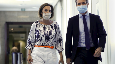 La portavoz del grupo popular en el Congreso, Cuca Gamarra , y el líder del PP, Pablo Casado (d), tras su participación en la sesión de la Diputación Permanente celebrada este martes en el Congreso. EFE/Mariscal La portavoz del grupo popular en el Congreso, Cuca Gamarra , y el líder del PP, Pablo Casado (d), tras su participación en la sesión de la Diputación Permanente celebrada este martes en el Congreso. EFE/Mariscal