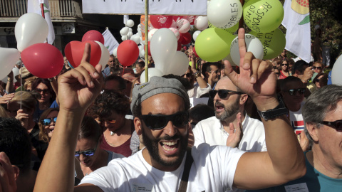 Jesús Candel, conocido como Spiriman, en la manifestación en Granada bajo el lema "Granada por una sanidad pública y digna". EFE/Pepe Torres Jesús Candel, conocido como Spiriman, en la manifestación en Granada bajo el lema "Granada por una sanidad pública y digna". EFE/Pepe Torres