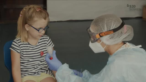 Un estudio demuestra que los niños contagian la COVID-19 seis veces menos que los adultos Un estudio demuestra que los niños contagian la COVID-19 seis veces menos que los adultos