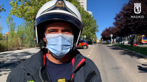 Bombero explica el "espectacular" incendio de un edificio del barrio de Hortaleza