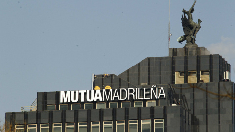 El logo de la aseguradora Mutua Madrileña en su sede del Paseo de la Castellana. E.P. El logo de la aseguradora Mutua Madrileña en su sede del Paseo de la Castellana. E.P.
