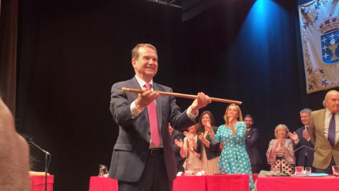 Aber Caballero renueva como alcalde de Vigo por "mayoría absolutísima". EP Aber Caballero renueva como alcalde de Vigo por "mayoría absolutísima". EP