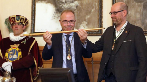 El socialista, Xosé Sánchez Bugallo, que afronta su quinto mandado en el Ayuntamiento de Santiago. EFE/Xoán Rey El socialista, Xosé Sánchez Bugallo, que afronta su quinto mandado en el Ayuntamiento de Santiago. EFE/Xoán Rey