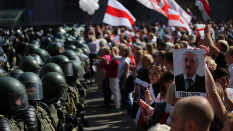 Protestas en Misnk. Fuente: REUTERS. Protestas en Misnk. Fuente: REUTERS.
