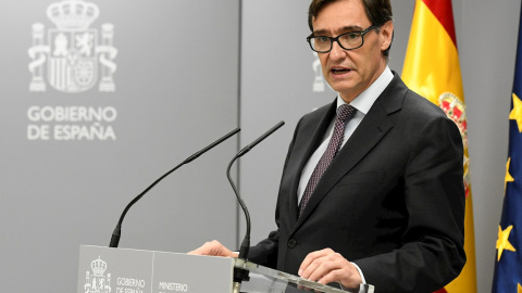 09/03/2020.- El ministro de Sanidad, Salvador Illa, en una rueda de prensa para informar sobre el coronavirus. / EFE - VÍCTOR LERENA