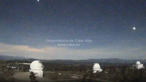 Bola de fuego detectada por la estación de detección de bólidos de Calar Alto / CAHA Bola de fuego detectada por la estación de detección de bólidos de Calar Alto / CAHA