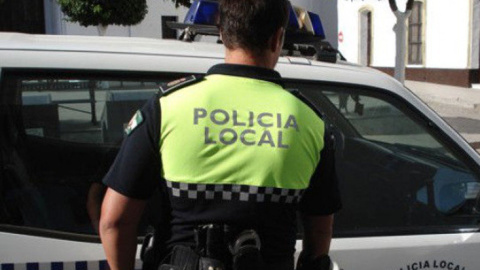 Detenido un conductor ebrio y denunciadas 9 personas por beber alcohol en la calle Detenido un conductor ebrio y denunciadas 9 personas por beber alcohol en la calle