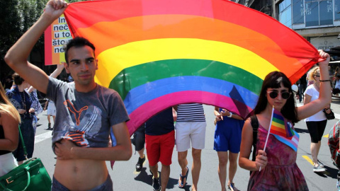 Otro momento de la celebración en Belgrado, que no fue tan masiva como en otros lugares. | KOCA SULEJMANOVIC (EFE)