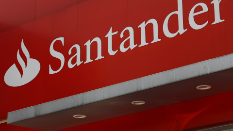 El logo del Banco Santander en una de sus sucursales en Ciudad de México. REUTERS/Edgard Garrido El logo del Banco Santander en una de sus sucursales en Ciudad de México. REUTERS/Edgard Garrido