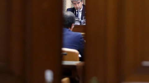 El ex director general de la Policía Ignacio Cosidó comparece en la comisión del Congreso de los Diputados que investiga el supuesto uso político de los medios del Ministerio del Interior en la etapa en la que estaba al frente Jorge Fernández Díaz. El ex director general de la Policía Ignacio Cosidó comparece en la comisión del Congreso de los Diputados que investiga el supuesto uso político de los medios del Ministerio del Interior en la etapa en la que estaba al frente Jorge Fernández Díaz.