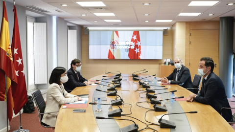 El vicepresidente consejero de Deportes, Transparencia y portavoz regional, Ignacio Aguado (2d), el consejero de Sanidad, Enrique Ruiz Escudero (d), y los ministros de Sanidad y de Política Territorial y Función Pública, Salvador Illa (2i) y Carolina D El vicepresidente consejero de Deportes, Transparencia y portavoz regional, Ignacio Aguado (2d), el consejero de Sanidad, Enrique Ruiz Escudero (d), y los ministros de Sanidad y de Política Territorial y Función Pública, Salvador Illa (2i) y Carolina D