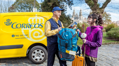 Correos ofrece a los peregrinos unos servicios realmente útiles, como los paqs Mochila, Bicicleta, Peregrino o Consigna en Santiago.