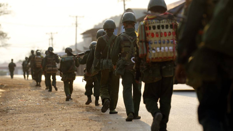 Imagen de archivo de un grupo de militares birmanos. - EFE Imagen de archivo de un grupo de militares birmanos. - EFE