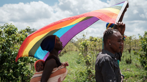 Refugiados LGBT de Sudán del Sur, Uganda y la República Democrática del Congo protestan para exigir su protección en la oficina del Alto Comisionado de las Naciones Unidas para los Refugiados (ACNUR) en Nairobi, Kenia, el 17 de mayo de 2019. - AFP Refugiados LGBT de Sudán del Sur, Uganda y la República Democrática del Congo protestan para exigir su protección en la oficina del Alto Comisionado de las Naciones Unidas para los Refugiados (ACNUR) en Nairobi, Kenia, el 17 de mayo de 2019. - AFP