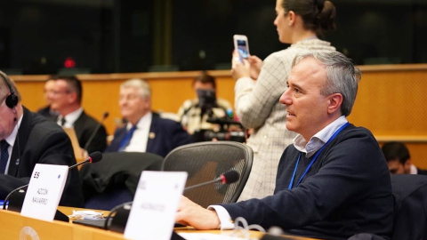 El alcalde de Zaragoza, Jorge Azcón (PP), en una sesión del CDR en Bruselas. /Ayuntamiento de Zaragoza El alcalde de Zaragoza, Jorge Azcón (PP), en una sesión del CDR en Bruselas. /Ayuntamiento de Zaragoza