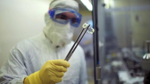 Los laboratorios siguen trabajando en la búsqueda de una vacuna. / EFE Los laboratorios siguen trabajando en la búsqueda de una vacuna. / EFE