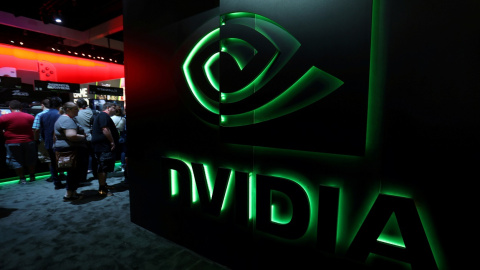 El logo de Nvidia en su stand en la feria de eléctrónica e informártica E3, en Los Angeles (California, EEUU), en junio de 2017. REUTERS/ Mike Blake El logo de Nvidia en su stand en la feria de eléctrónica e informártica E3, en Los Angeles (California, EEUU), en junio de 2017. REUTERS/ Mike Blake