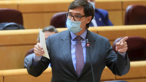 El ministro de Sanidad, Salvador Illa, interviene durante la sesión del control al Gobierno en el Senado. - EFE