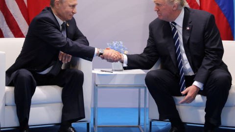 Putin y Trump se dan la mano durante su reunión. REUTERS/Carlos Barria Putin y Trump se dan la mano durante su reunión. REUTERS/Carlos Barria