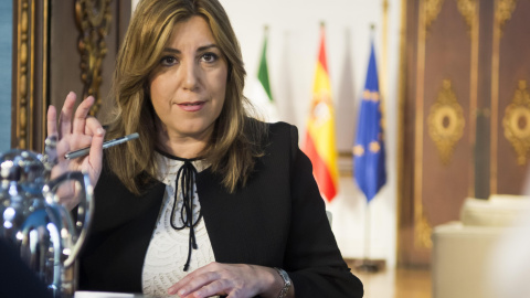 La presidenta de la Junta de Andalucía, Susana Díaz, durante la reunión mantenida en el palacio de San Telmo en Sevilla con el comisario de Asuntos Económicos, Pierre Moscovici. EFE/Raúl Caro La presidenta de la Junta de Andalucía, Susana Díaz, durante la reunión mantenida en el palacio de San Telmo en Sevilla con el comisario de Asuntos Económicos, Pierre Moscovici. EFE/Raúl Caro