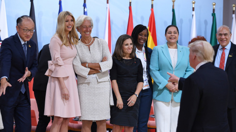 Ivanka Trump se ríe junto a Lagarde en la cumbre del G20. /REUTERS Ivanka Trump se ríe junto a Lagarde en la cumbre del G20. /REUTERS
