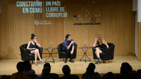 Luisa Izuzquiza, d'Access Info Europe; Jaume Asens, tinent d'alcalde i Jessica Albiach, coordinadora de Feminismes i Transparència. Luisa Izuzquiza, d'Access Info Europe; Jaume Asens, tinent d'alcalde i Jessica Albiach, coordinadora de Feminismes i Transparència.