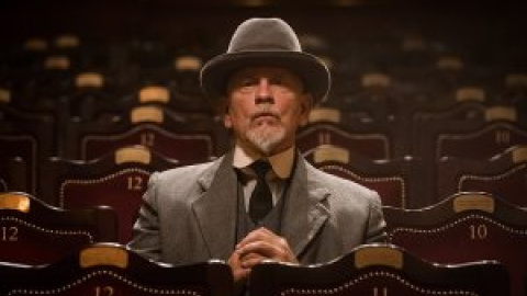 Este no es el Poirot de siempre, pero funciona y resuelve casos igual Este no es el Poirot de siempre, pero funciona y resuelve casos igual