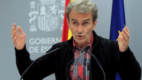MADRID, 19/10/2020.- El Director del Centro de Coordinación de Alertas y Emergencias Sanitarias, Fernando Simón, este lunes, durante la rueda de prensa en el Ministerio de Sanidad en Madrid.- EFE/Fernando Alvarado