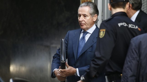 Miguel Blesa tras declarar ante el juez Andreu por las tarjetas Black en 2015 /EUROPA PRESS Miguel Blesa tras declarar ante el juez Andreu por las tarjetas Black en 2015 /EUROPA PRESS