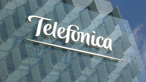 Detalle de la sede de Telefónica en la zona norte de Madrid. REUTERS Detalle de la sede de Telefónica en la zona norte de Madrid. REUTERS