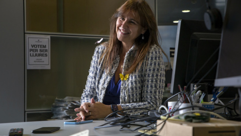 La cap de files de JxCat al Congrés, Laura Borràs, durant l'entrevista a la redacció de Públic de Barcelona. BRU AGUILÓ La cap de files de JxCat al Congrés, Laura Borràs, durant l'entrevista a la redacció de Públic de Barcelona. BRU AGUILÓ