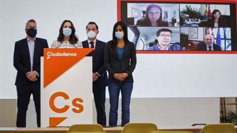 La presidenta de Ciudadanos, Inés Arrimadas, interviene en una rueda de prensa en la sede del partido, en Madrid (España), a 23 de octubre. En su intervención ha pedido al presidente del Gobierno, Pedro Sánchez, medidas “contundentes”, y ha señal La presidenta de Ciudadanos, Inés Arrimadas, interviene en una rueda de prensa en la sede del partido, en Madrid (España), a 23 de octubre. En su intervención ha pedido al presidente del Gobierno, Pedro Sánchez, medidas “contundentes”, y ha señal